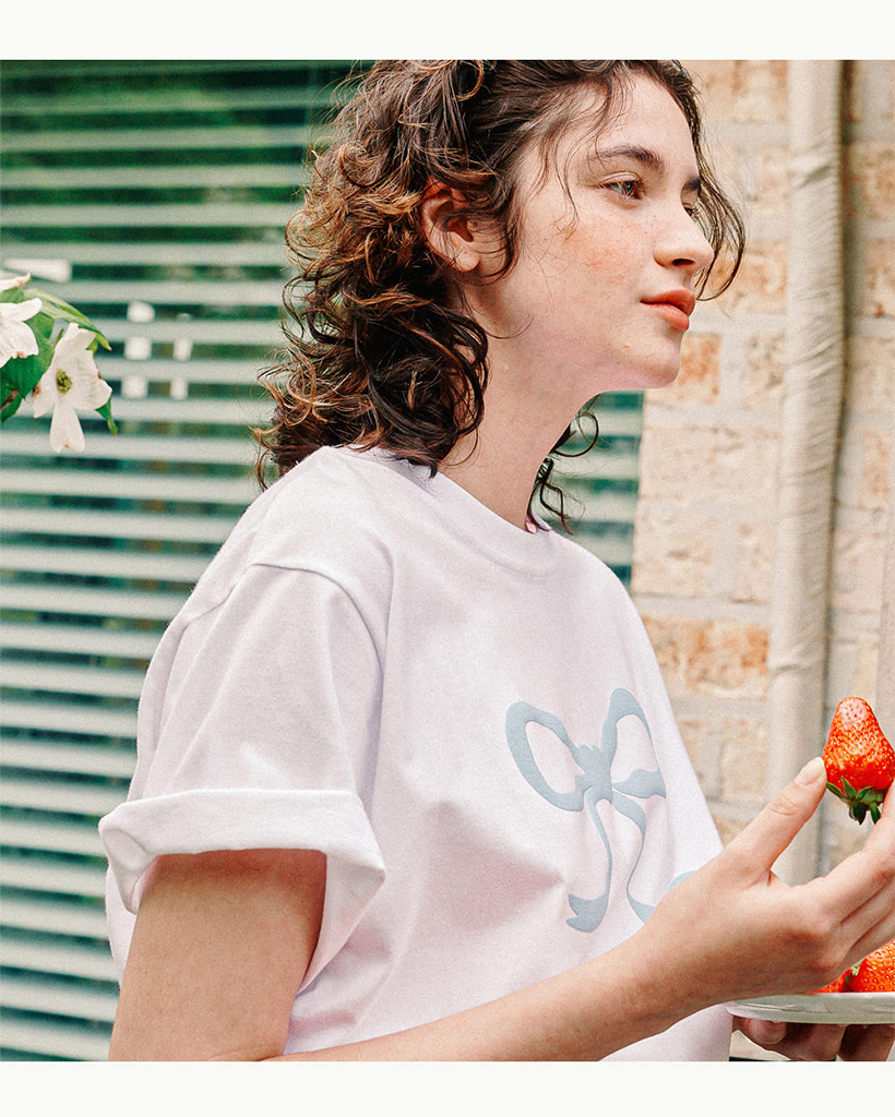 ★2024SS新作★RONRON★EMBO HEART RIBBON BASIC FIT T SHIRT EMBO HEART RIBBON BASIC FIT T SHIRT WHITE RED | ファッション