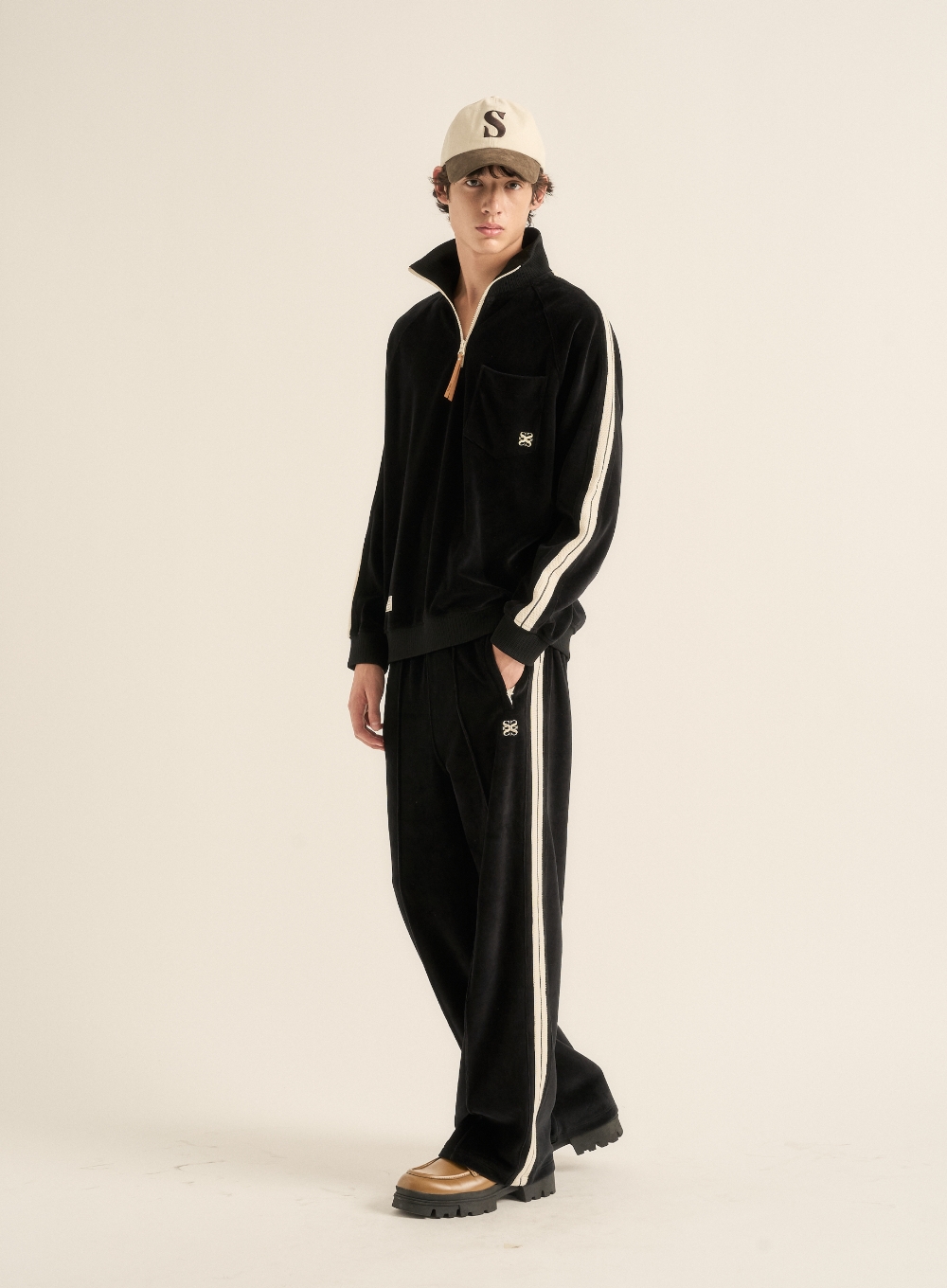 Velour Loose Fit Half Zip-up - Black | ファッション通販