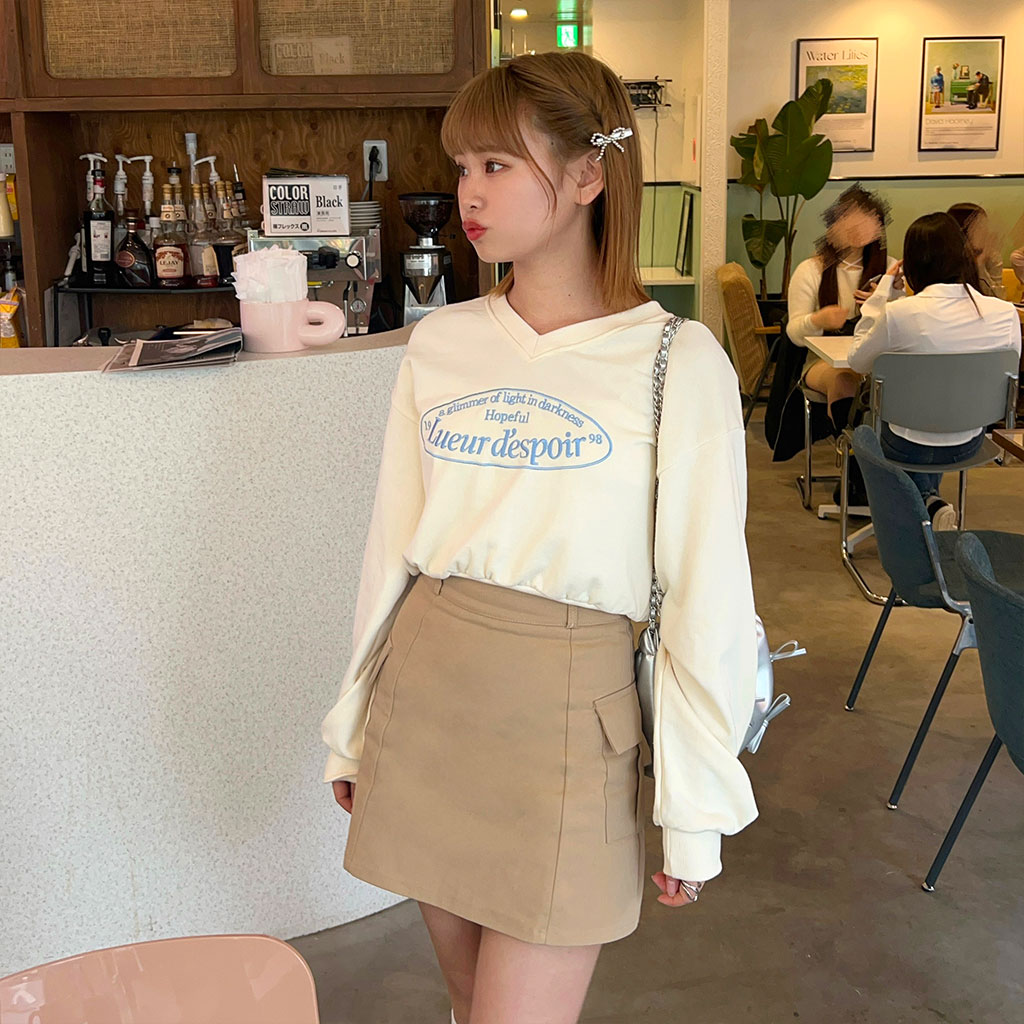 刺繍Vネッククロップドスウェットシャツ | ファッション通販サイト NUGU