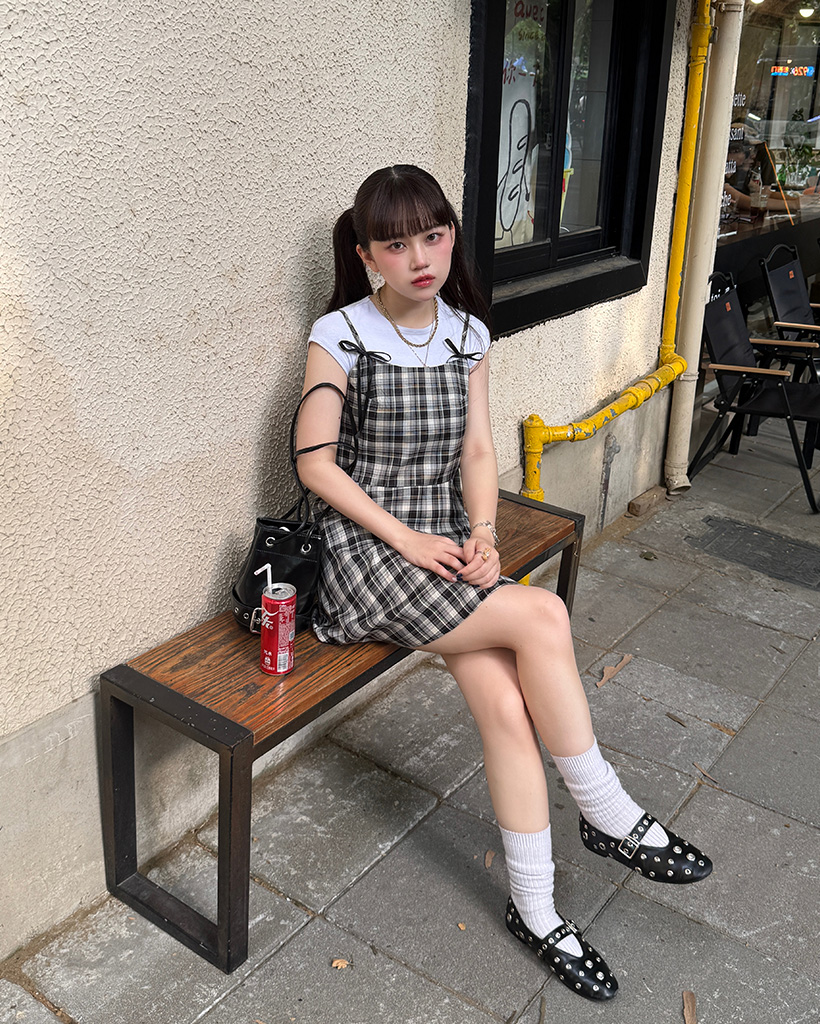 セザンヌ Vネック デイジープリント リボン ミニ ワンピース GU公式 | Vネックプリントミニワンピース(半袖)(フラワーB)+X