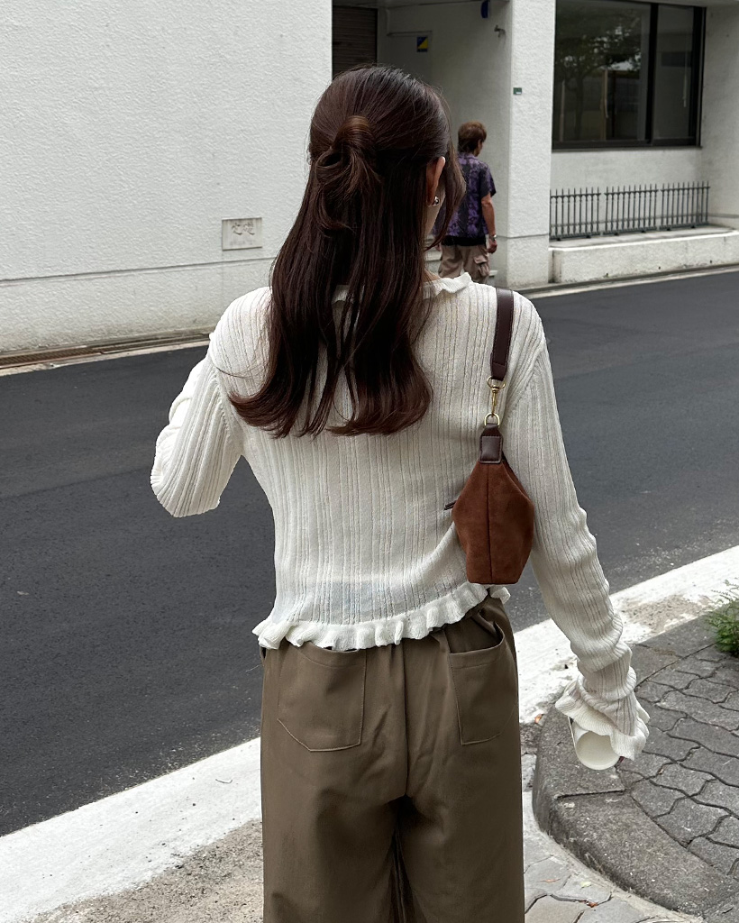 Vネックフリルラインリブニット | ファッション通販サイト NUGU