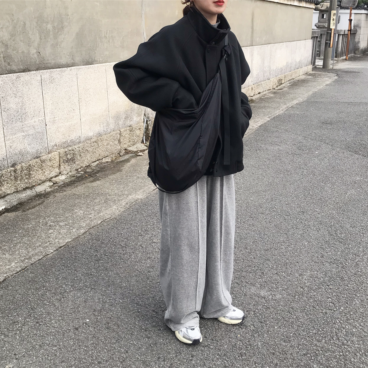 新品、OHGA、ベロアパンツ、Mサイズ、グレー GREY CHORD】LAYLA ベロアパンツ（フルレングスパンツ） | UNTITLED