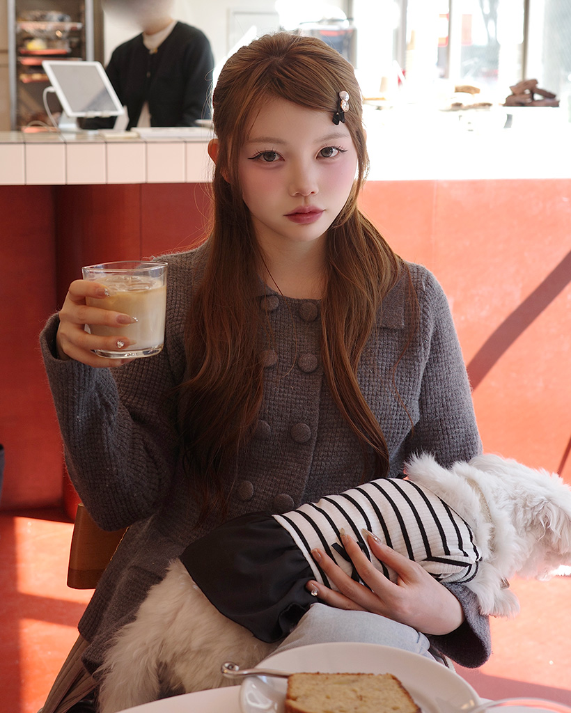 ダブルボタンニットカーディガン