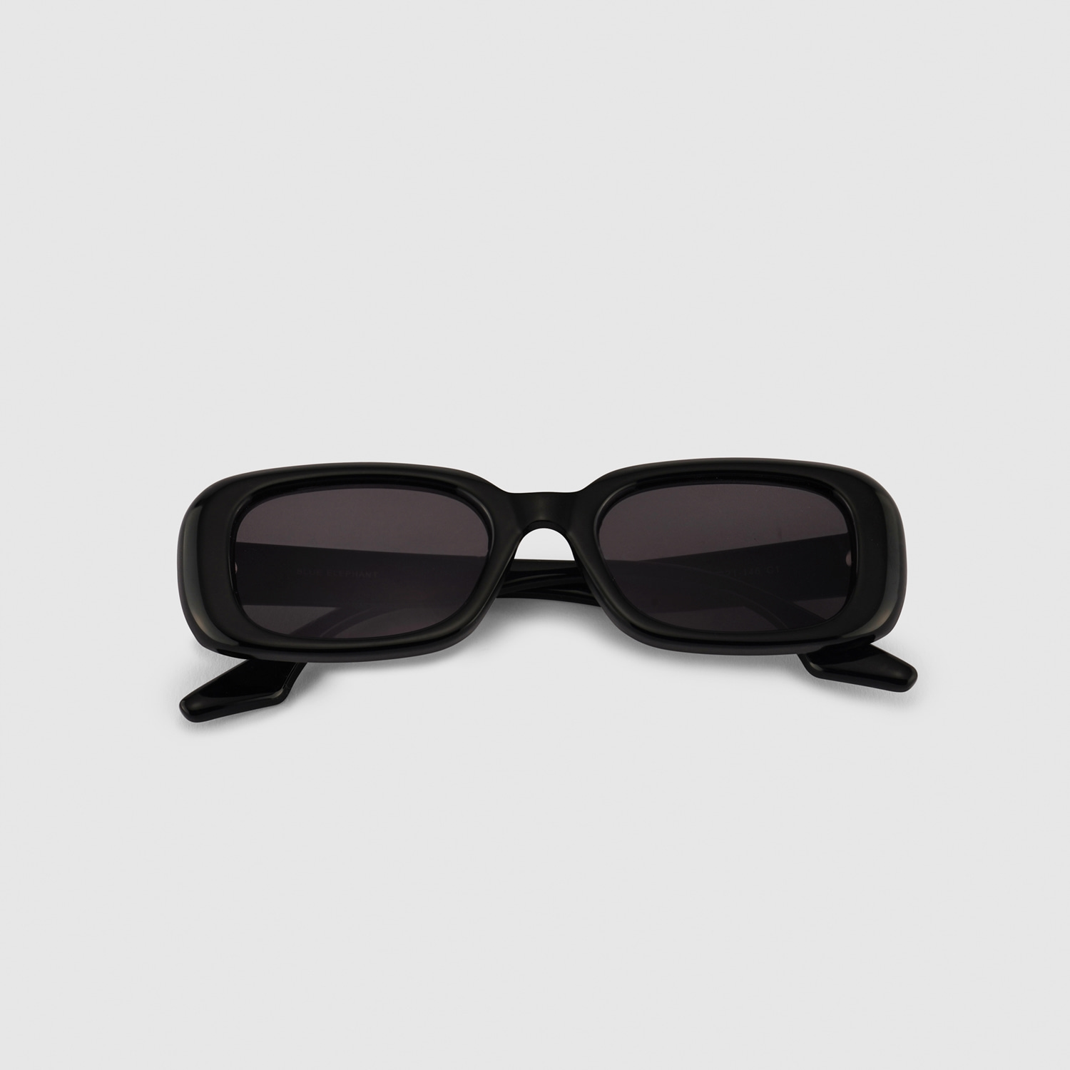 VISION black | ファッション通販サイト NUGU