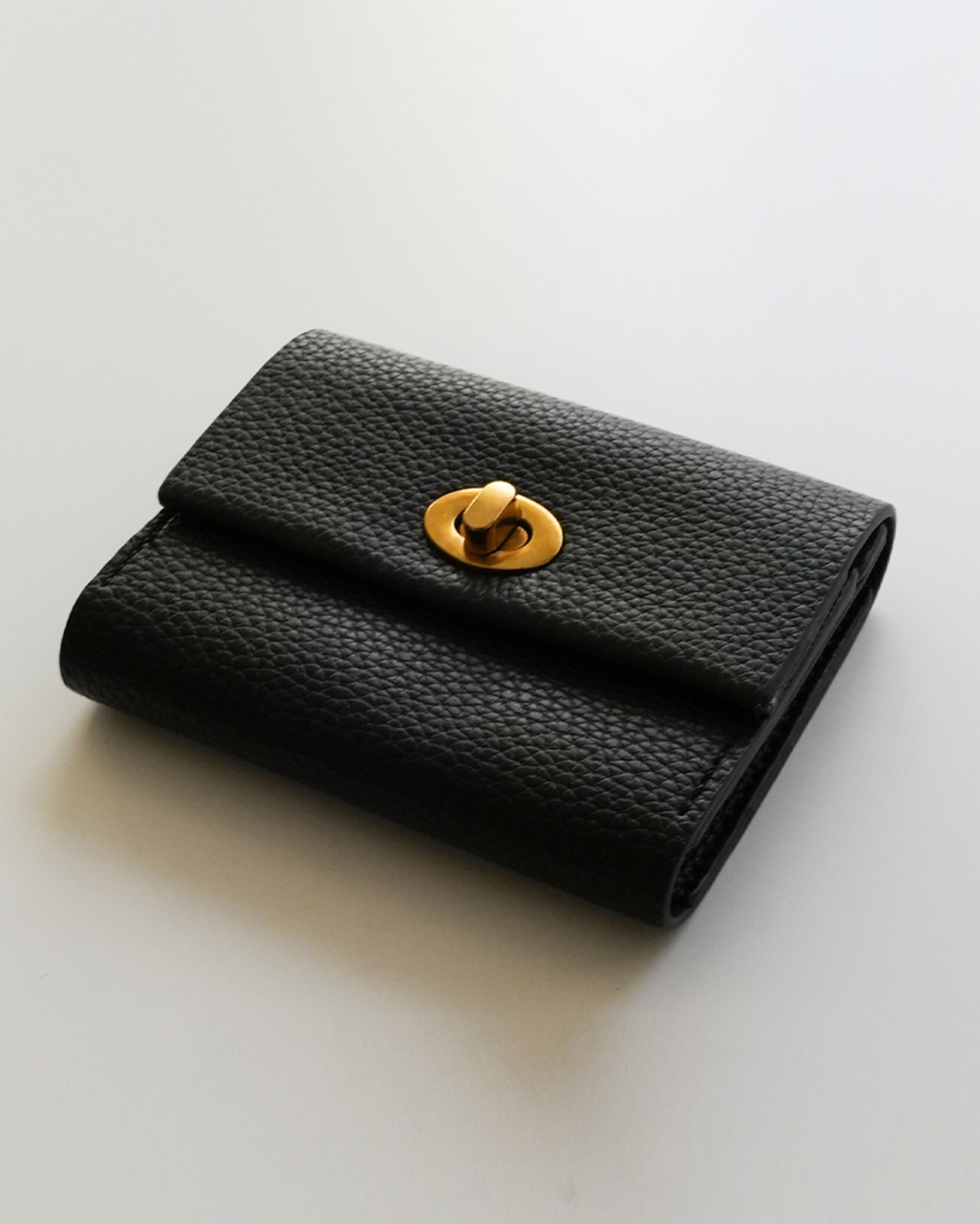 秋再入荷]ゴールドポイントスリムウォレット | ファッション通販