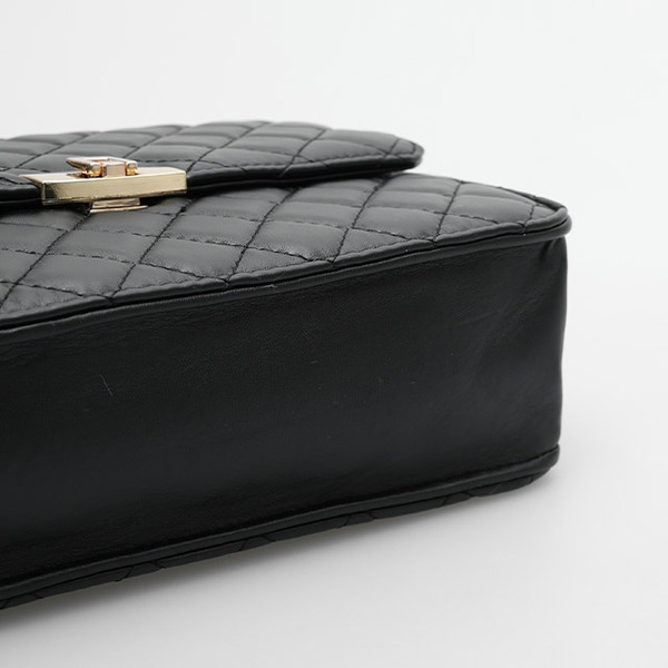 キルティングチェーンバッグ | ファッション通販サイト NUGU