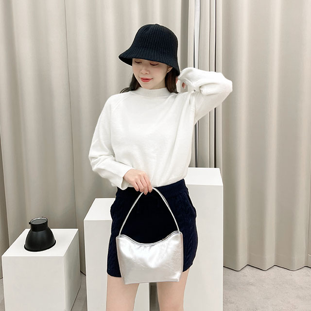 エナメルレザーショルダーバッグ | ファッション通販サイト NUGU