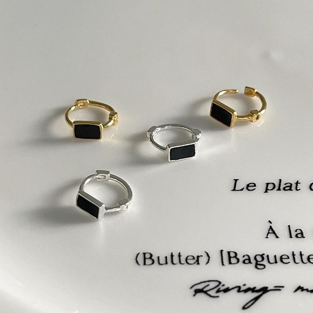 92.5silver]ミニブラックスクエアワンタッチリングピアス(2color