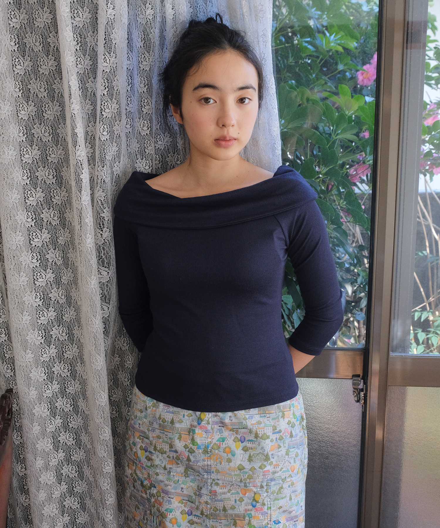 OFF-SHOULDER T-SHIRT DARK LAKE