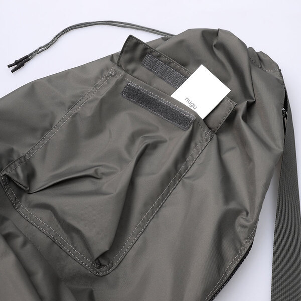 ドローストリングビッグポケットショルダーバッグ