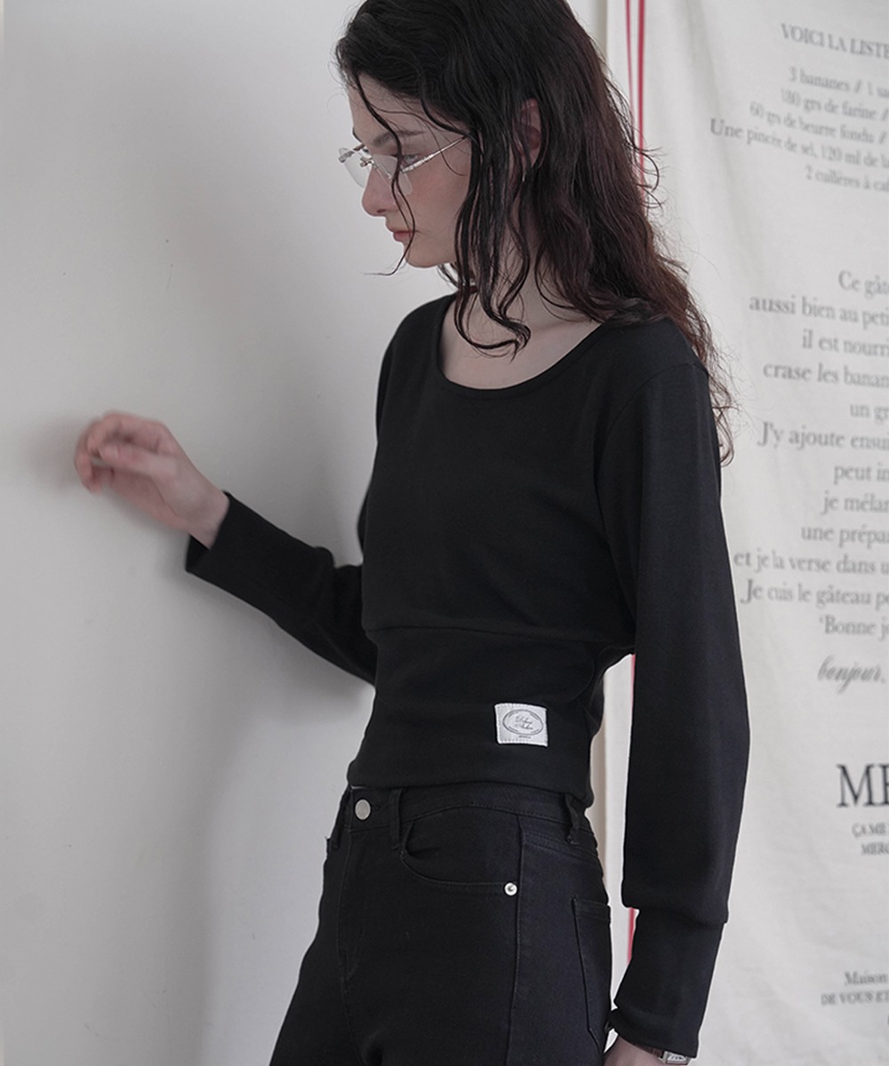 Slim U-neck Long Sleeve [Black]