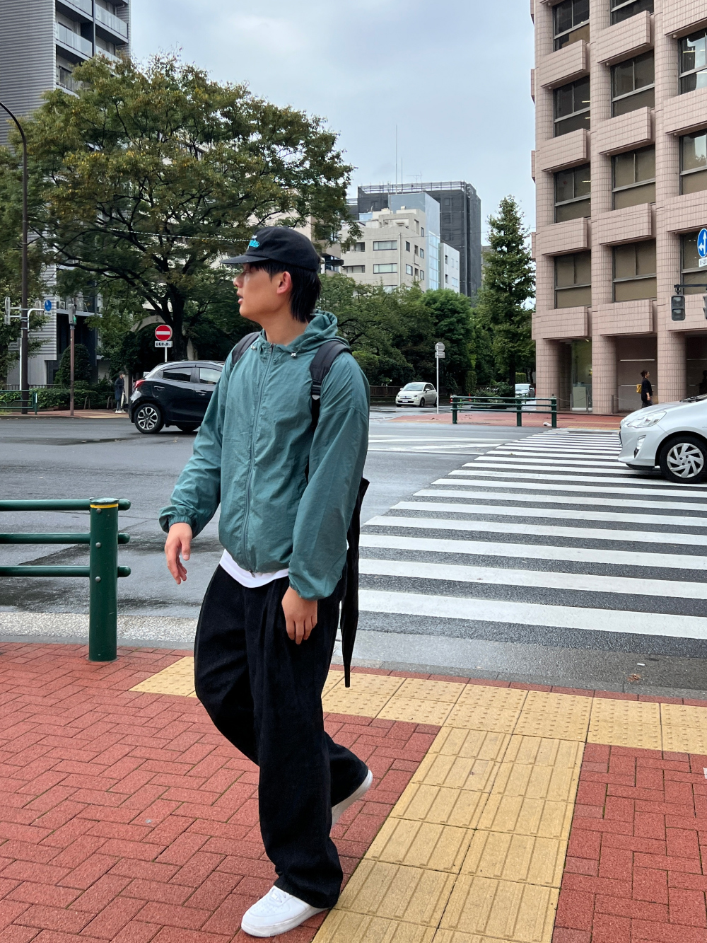 サイドタック入りデニムパンツ | ファッション通販サイト NUGU