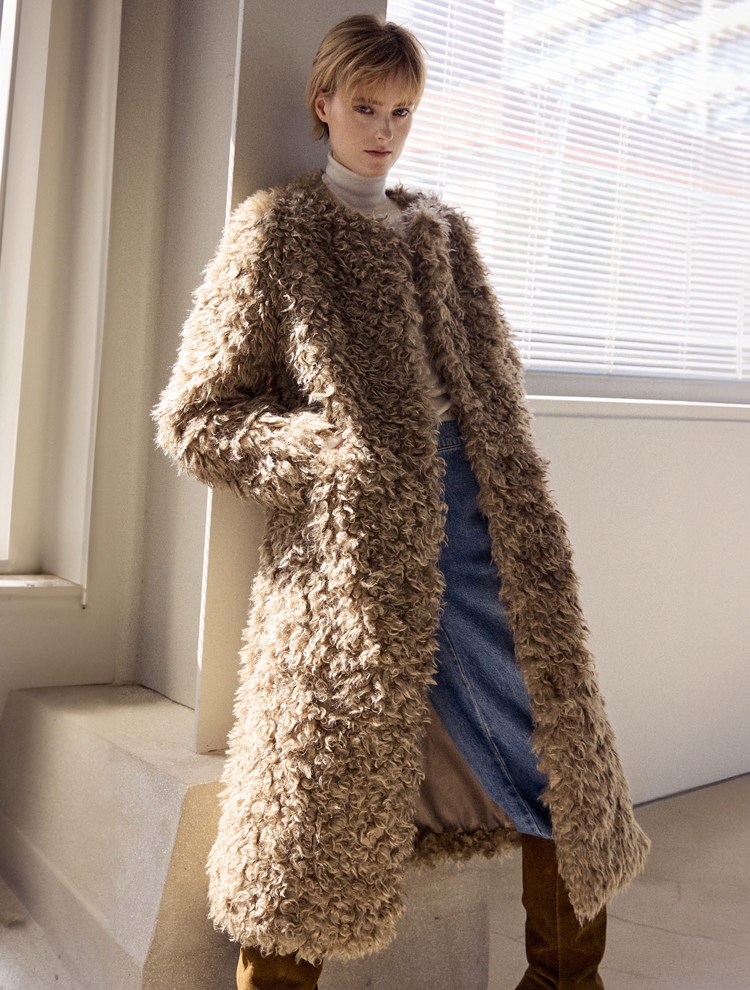 Volume Curly Fur Coat - Khaki | ファッション通販サイト NUGU