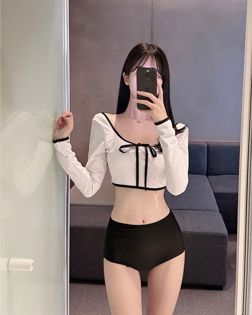 リボンバイカラークロップト長袖ラッシュガードビキニ