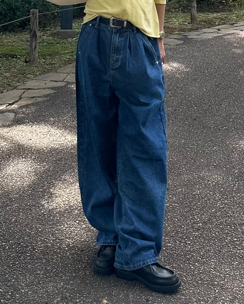 タック入りデニムワイドパンツ