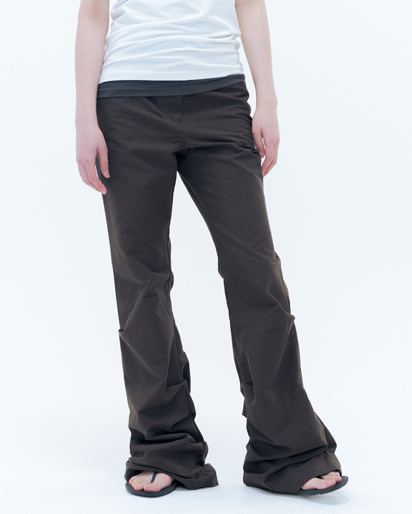 Cotton shirring bootscut pants BROWN | ファッション通販