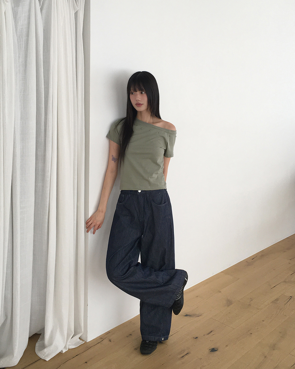 サイドタックボタンワイドデニムパンツ | ファッション通販サイト NUGU