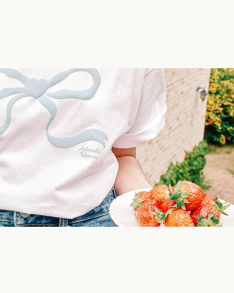 RONRON☆大人気♪EMBO HEART RIBBON BASIC FIT T SHIRT RONRON EMBO HEART RIBBON BASIC FIT T SHIRT | Shopee Singapore