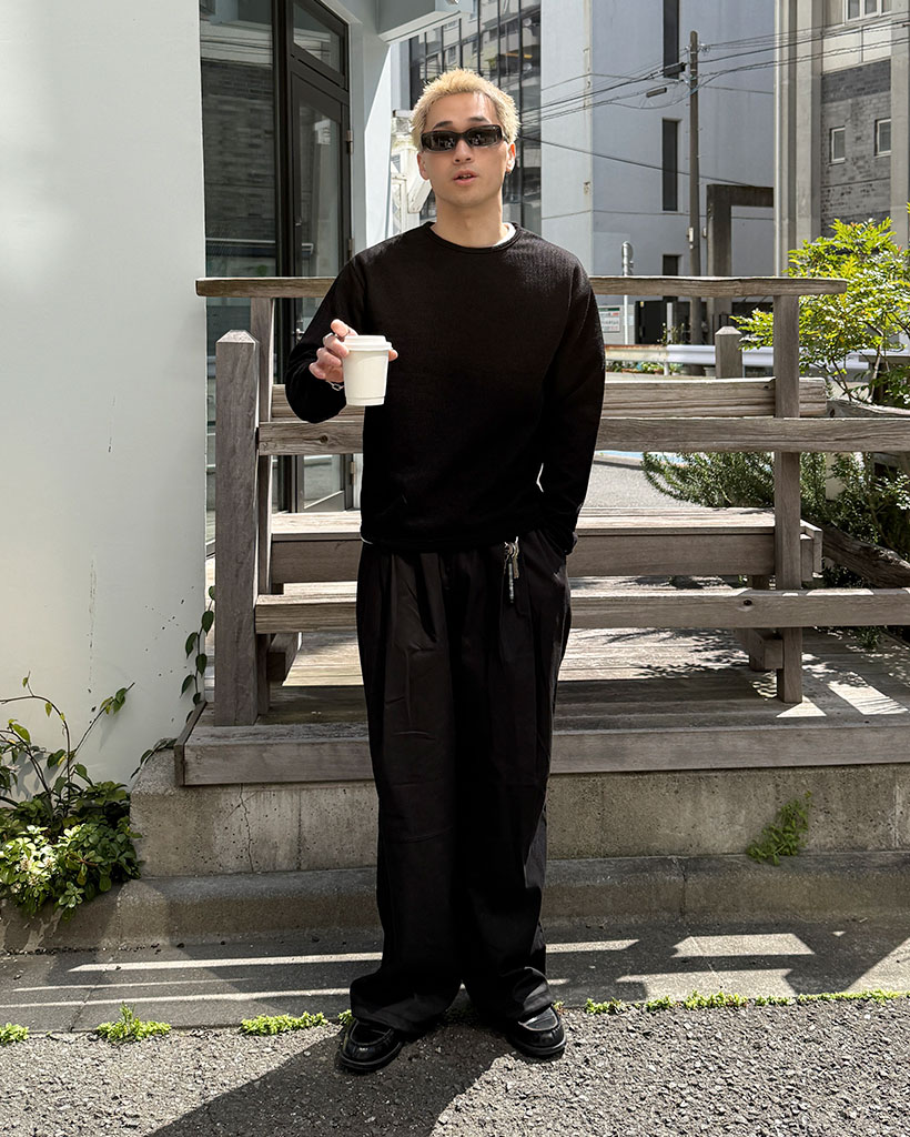 ベーシッククルーネックニット