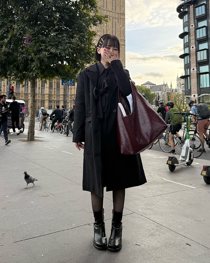 美品　ベネシュ　アンクル　ブーツ　24 黒　コンフォート　サイドジップ CHARLES ＆ KEITH ブーツ Abeerdenアバディーンサイドジップ