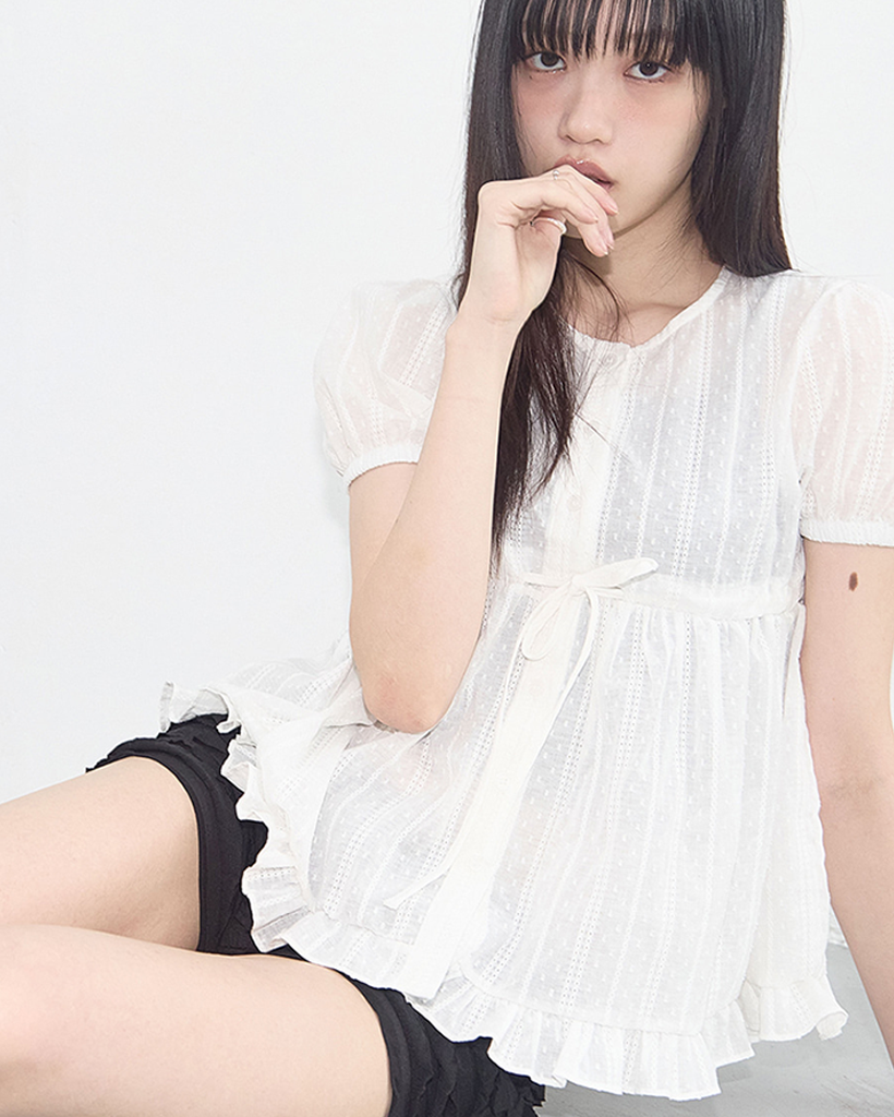 トップス nugu RAIVE side shirring layered blouse SHIRRING PUFF BLOUSE (WHITE) F25QB115 | ファッション通販