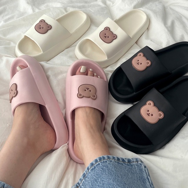 3170くまのかわいいサンダル（3color） | ファッション通販サイト NUGU
