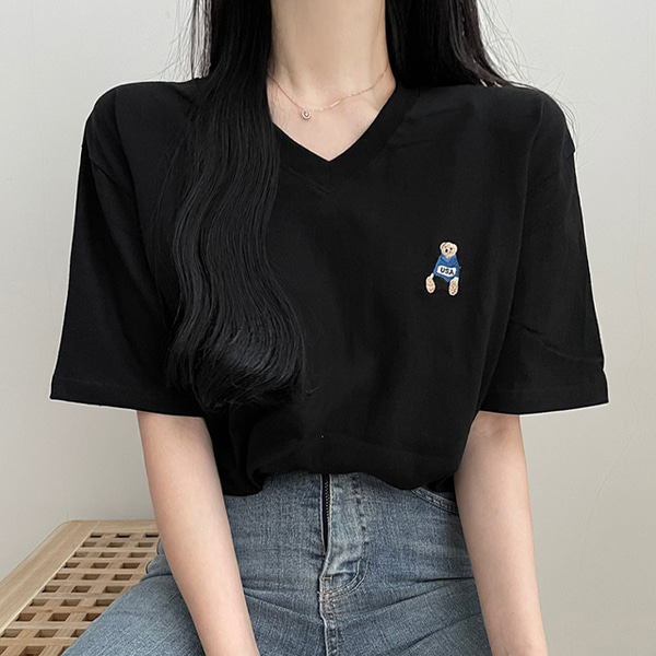 レオナール　カンカン素材　ダークネイビー Vネック 半袖　きれいめ美品✨️大きめ レオナール カンカン素材 ダークネイビー Vネック 半袖 きれいめ