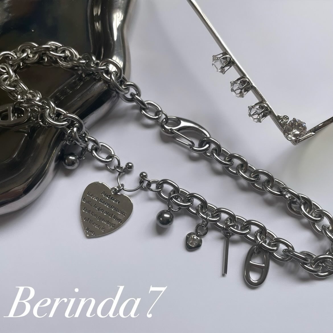 ハートチャームネックレス