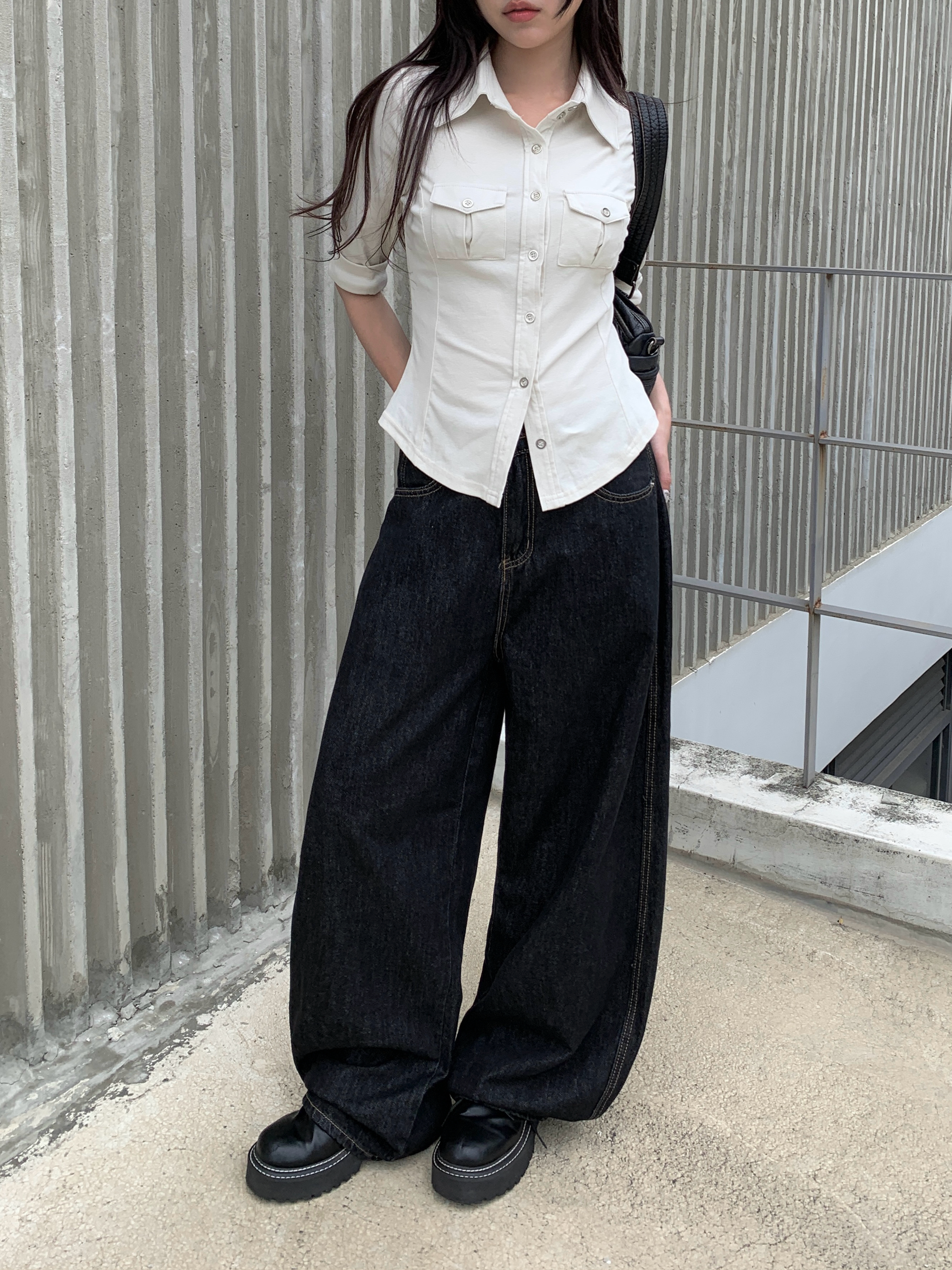 グレー クロップド丈 ミリタリージャケット 絶妙なバランスで着用できる☆クロップド丈ジャケット