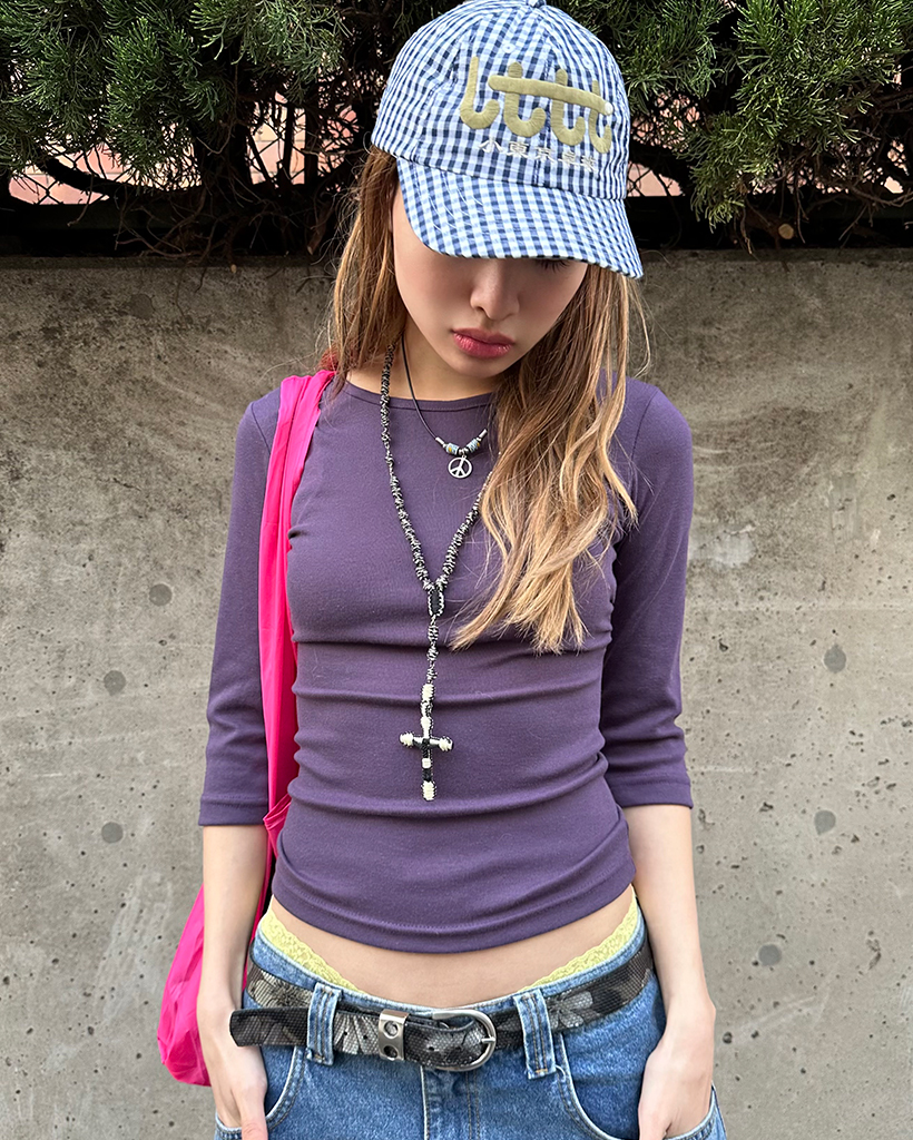 ジュエルネッククロップドスリーブTシャツ