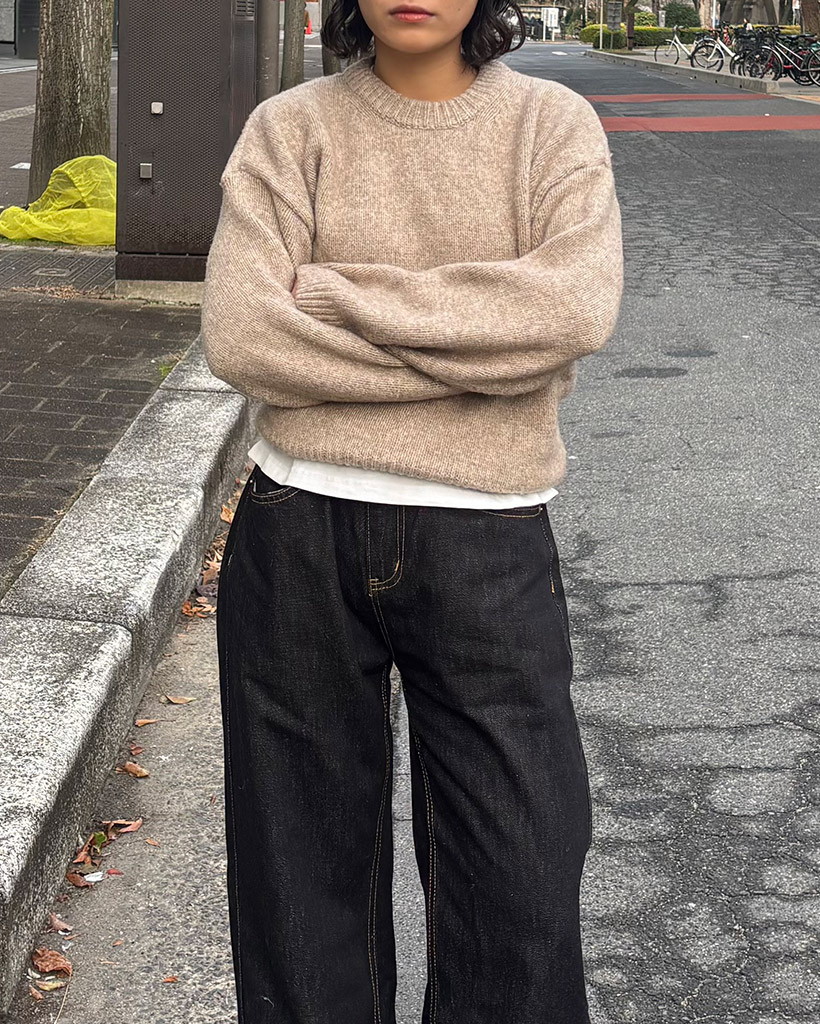 ラウンドネックベーシックニット