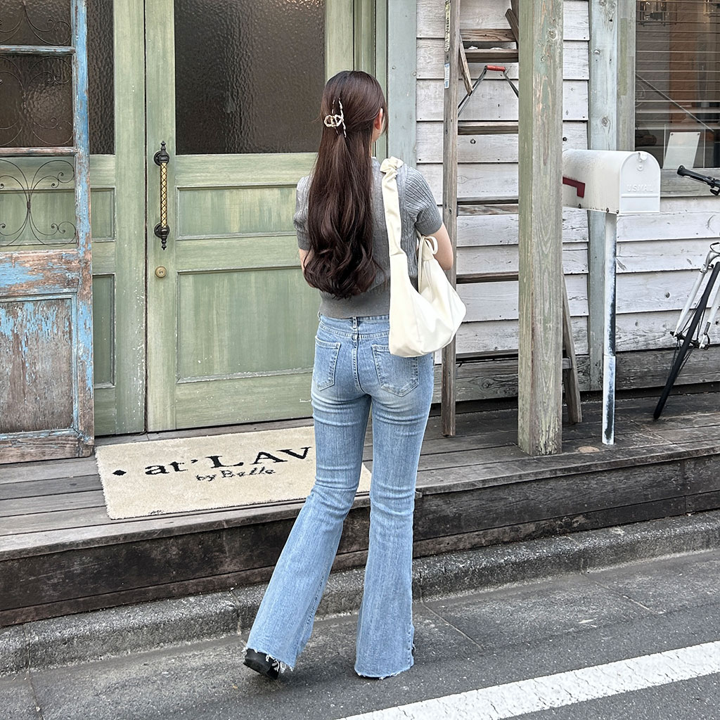 ANDWANG フレアデニムパンツ Washed flare denim pants