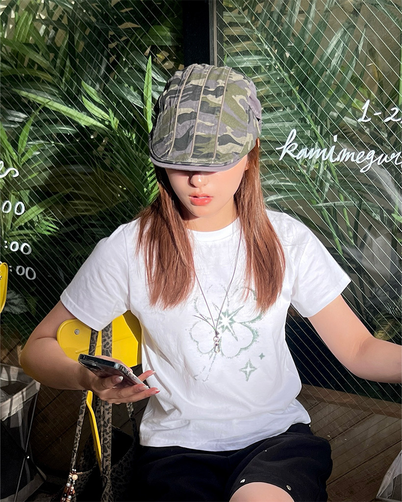 四つ葉のクローバーTシャツ | ファッション通販サイト NUGU