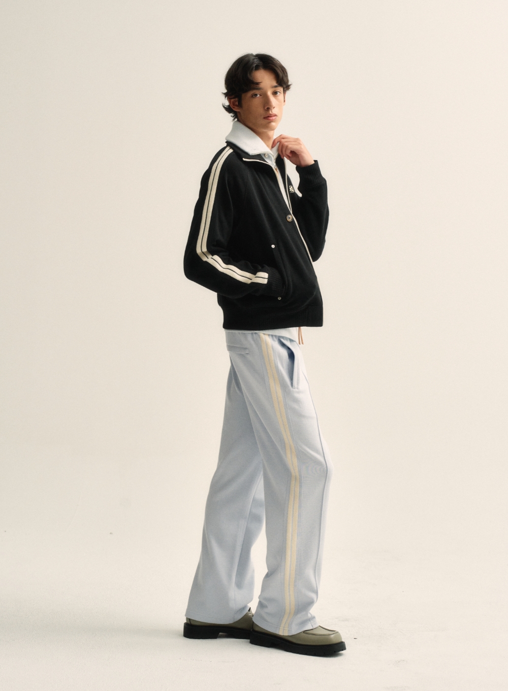 トラックパンツ・ジャージ SATUR Lawton All Day Track Pants Sky Blue SA243MTP03SB Lawton All Day Track Pants - Sky Blue | ファッション通販