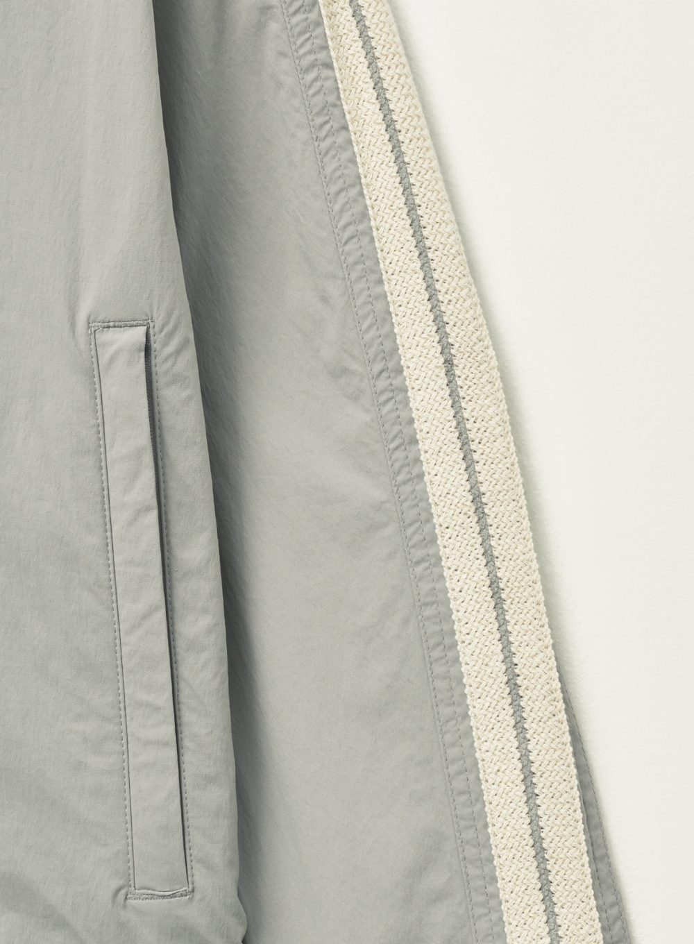 【SATUR】 (W) Lawton Packable Windbreaker / 追跡付 W) Lawton Packable Windbreaker - Gray | ファッション通販