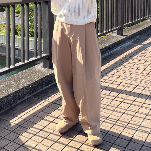 ディープタック入りコットンパンツ | ファッション通販サイト NUGU