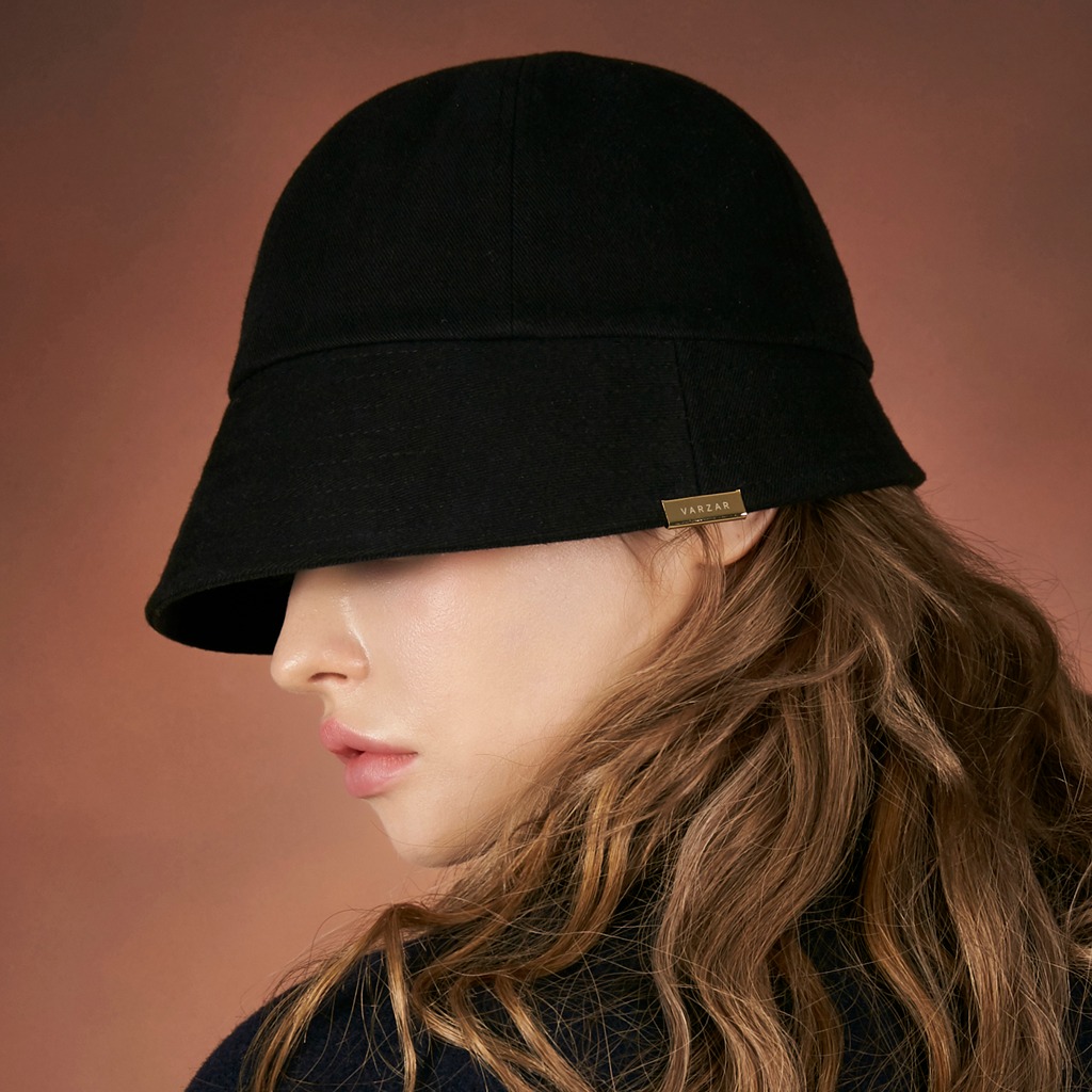 VARZAR] Rose gold rivet bucket hat black | ファッション通販