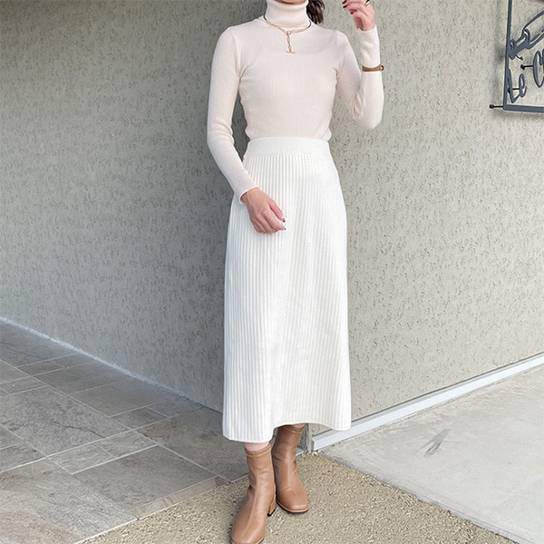 【極美品クリーニング済】DRUMOHRナチュラルホワイトリブタートルネック46 極美品クリーニング済】DRUMOHRナチュラルホワイトリブ