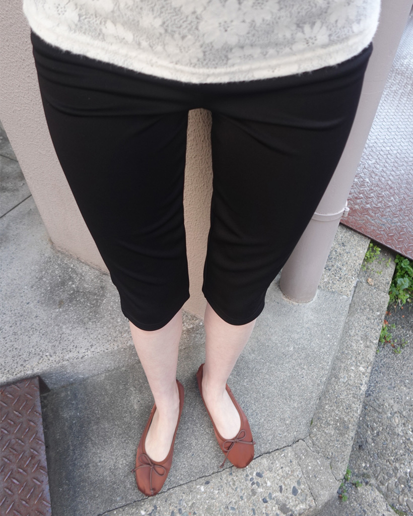 カプリバイカーパンツ