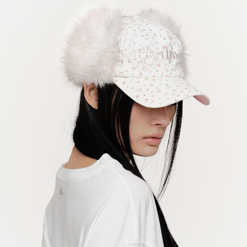 ARCHIVES DAISY FUR EARFLAP CAP (IVORY)