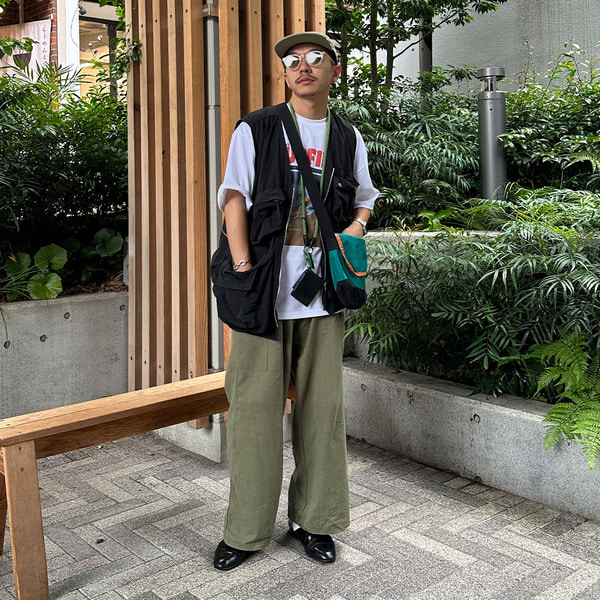 ナイロンポケットベスト　/ ベージュ STILL BY HAND - 【24SS】塩縮ナイロンビッグポケットベスト