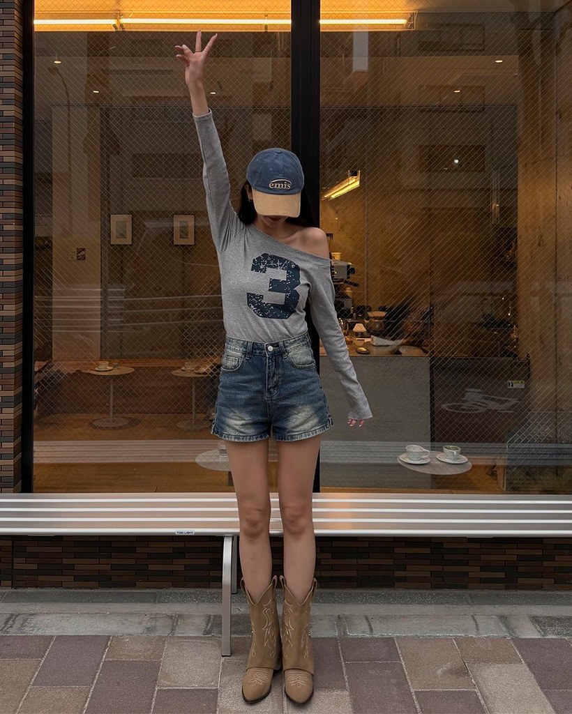 ナンバープリントオフショルダー長袖Tシャツ