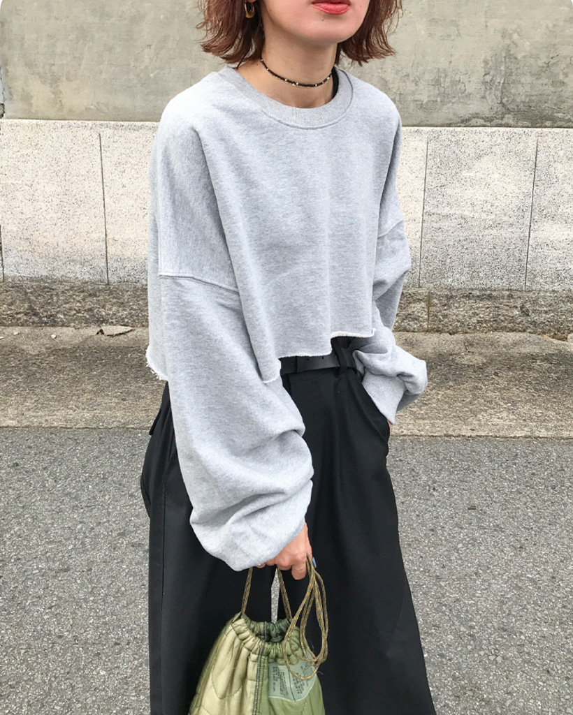 ダメージクロップドスウェットシャツ | ファッション通販サイト NUGU