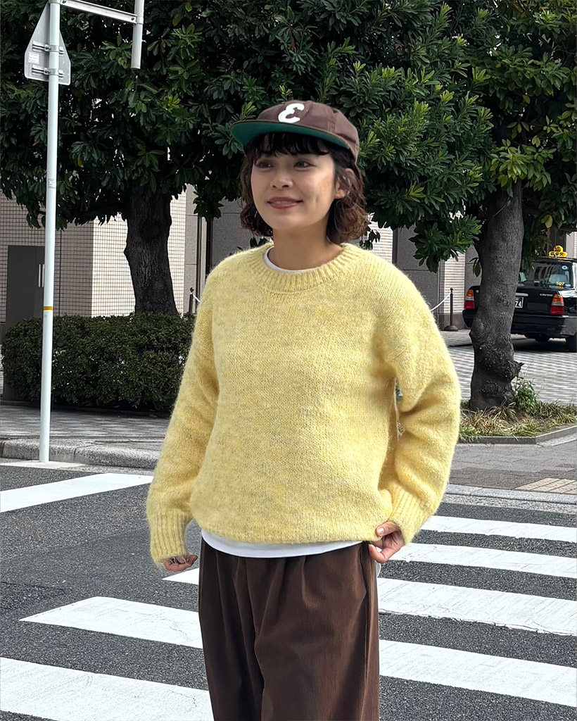 ラウンドネックルーズフィットニット