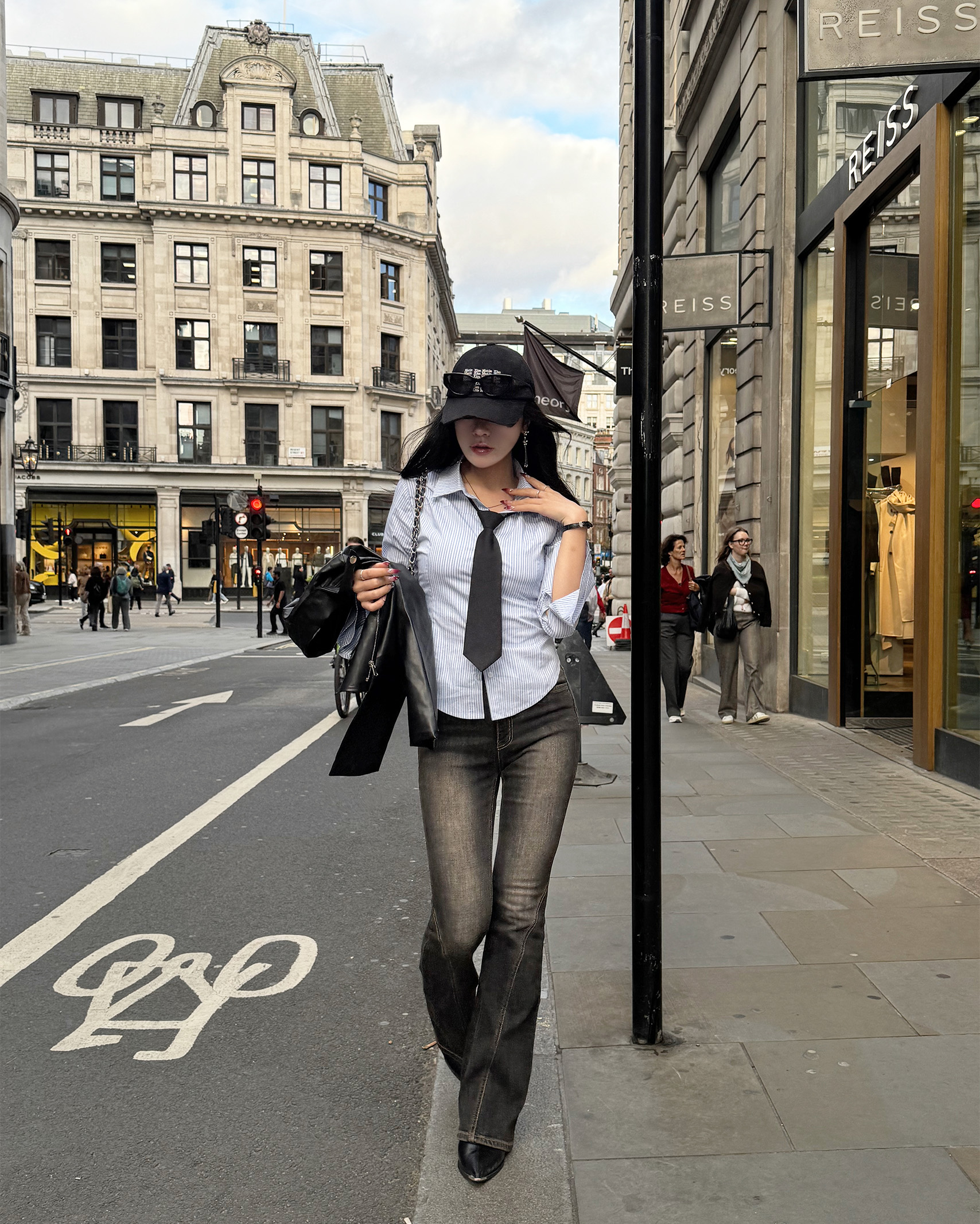 Tsunami West ブラック シューカット　　ブーツカットデニム　Ｌ Tsunami West ブラック シューカット ブーツカットデニム L