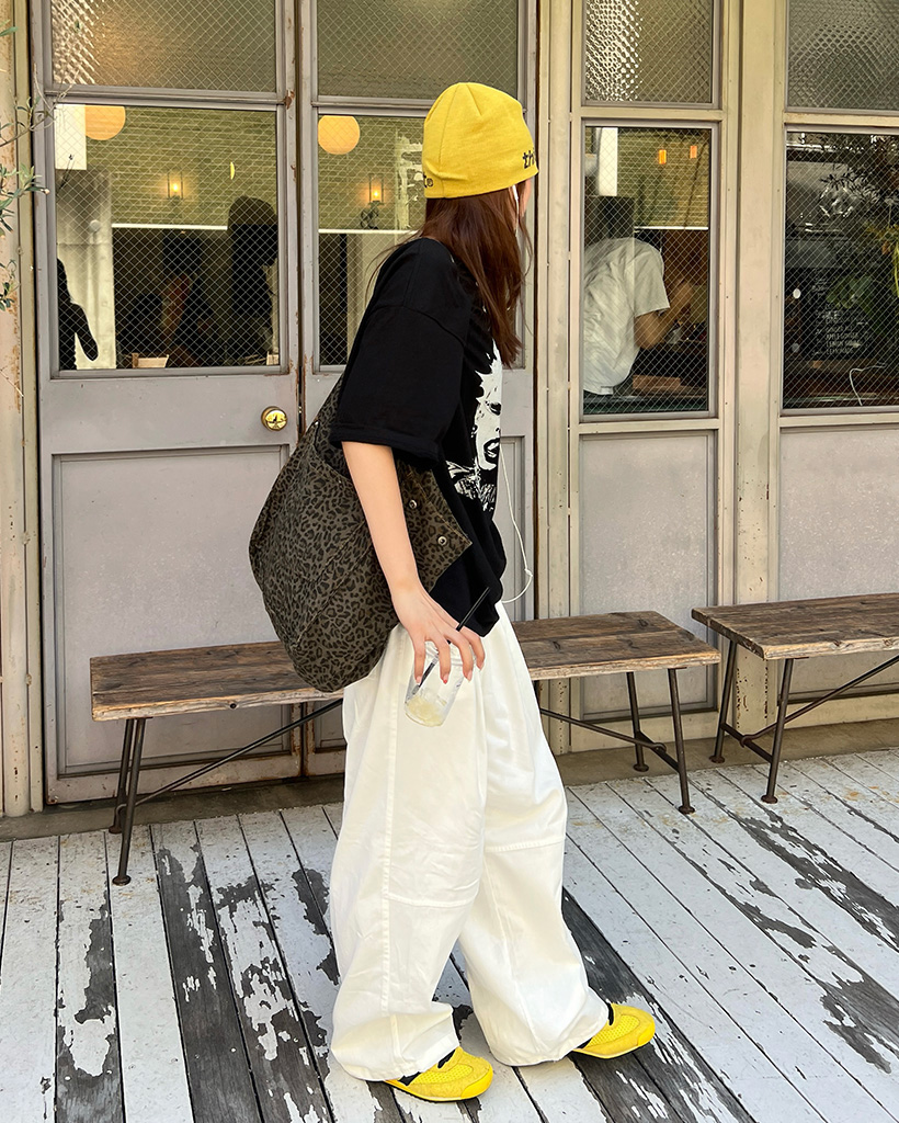 エキパージュ ウール シャーリング パンツ ホワイト 46 Equipage キーループ付きコットンツータックワイドパンツ | ファッション