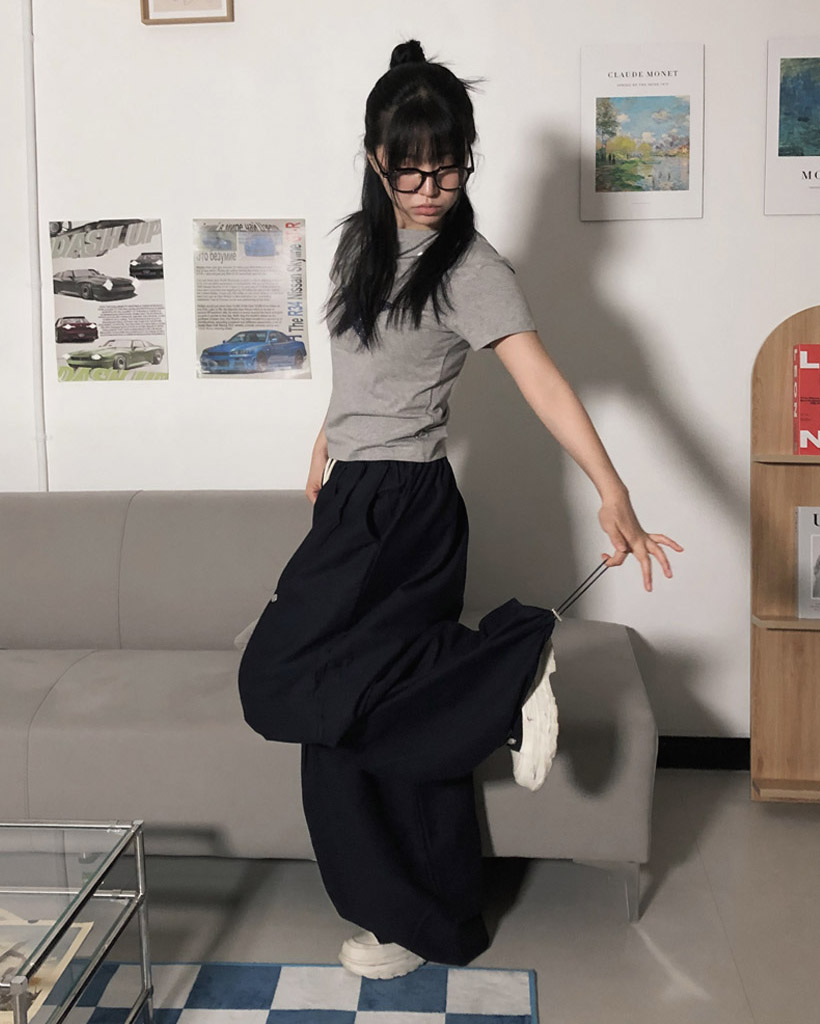 ドットスターステッチクロップド半袖Tシャツ | ファッション通販