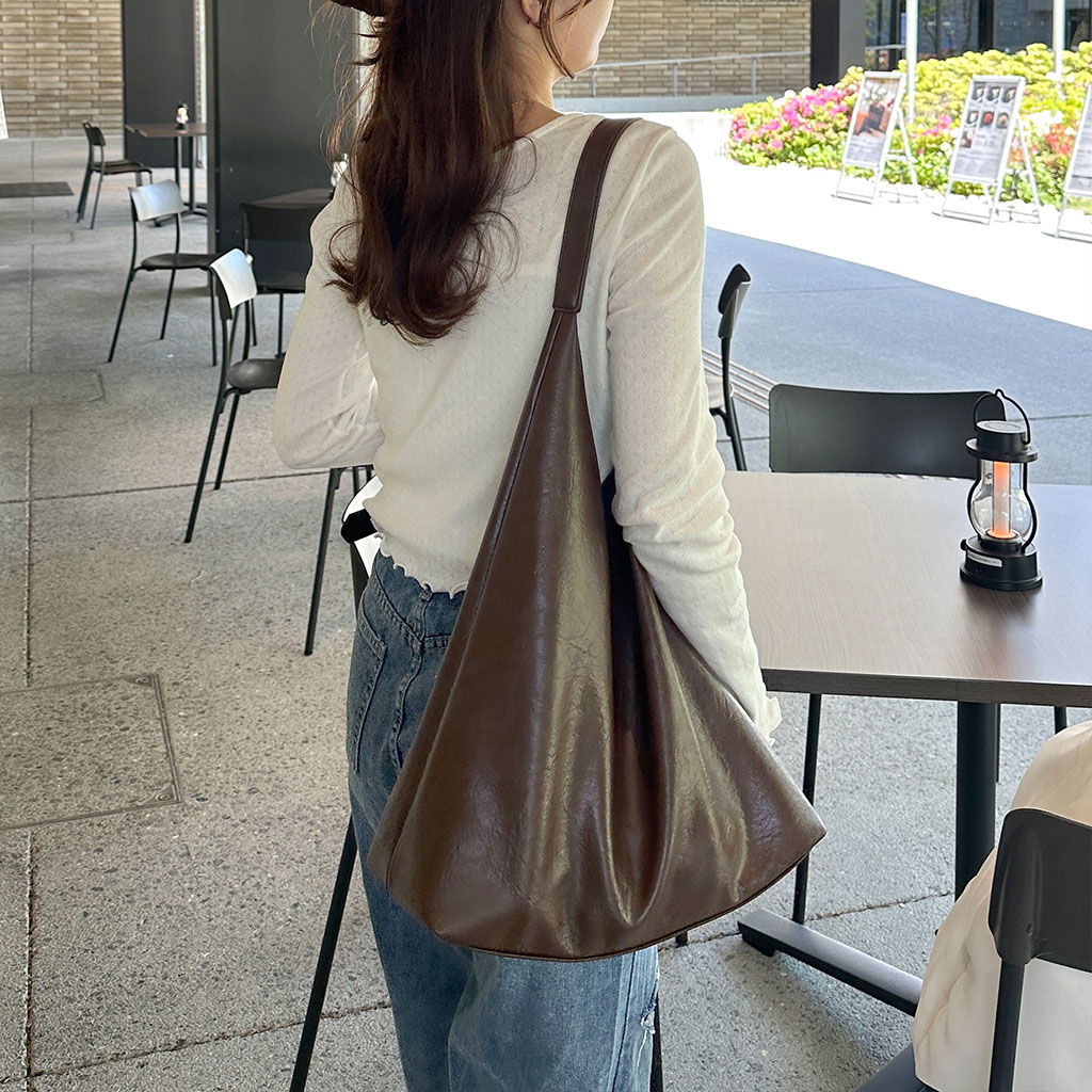 質問者 A&G レザーバッグ カスタムパッチ フェイクレザートートバッグ | ファッション通販サイト NUGU