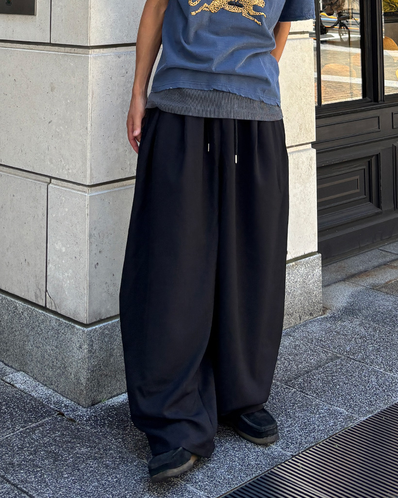 ユニセックス）ダブルピンタック バルーンスラックス | ファッション