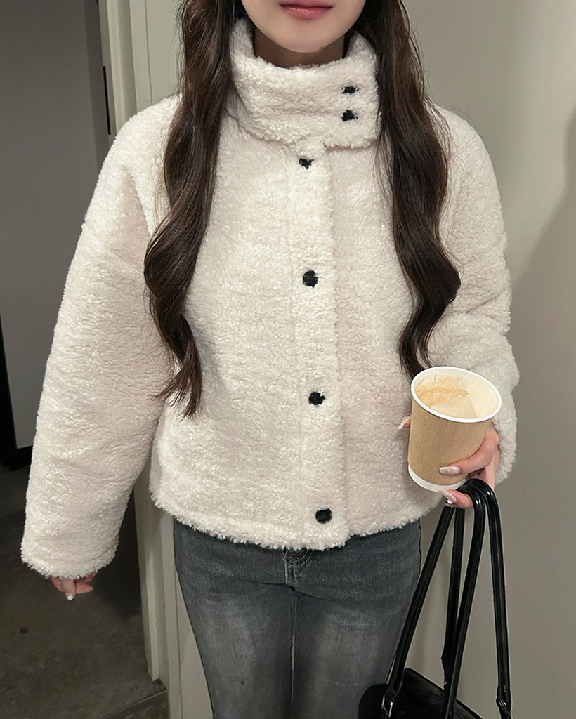 ハーフネックボアジャケット